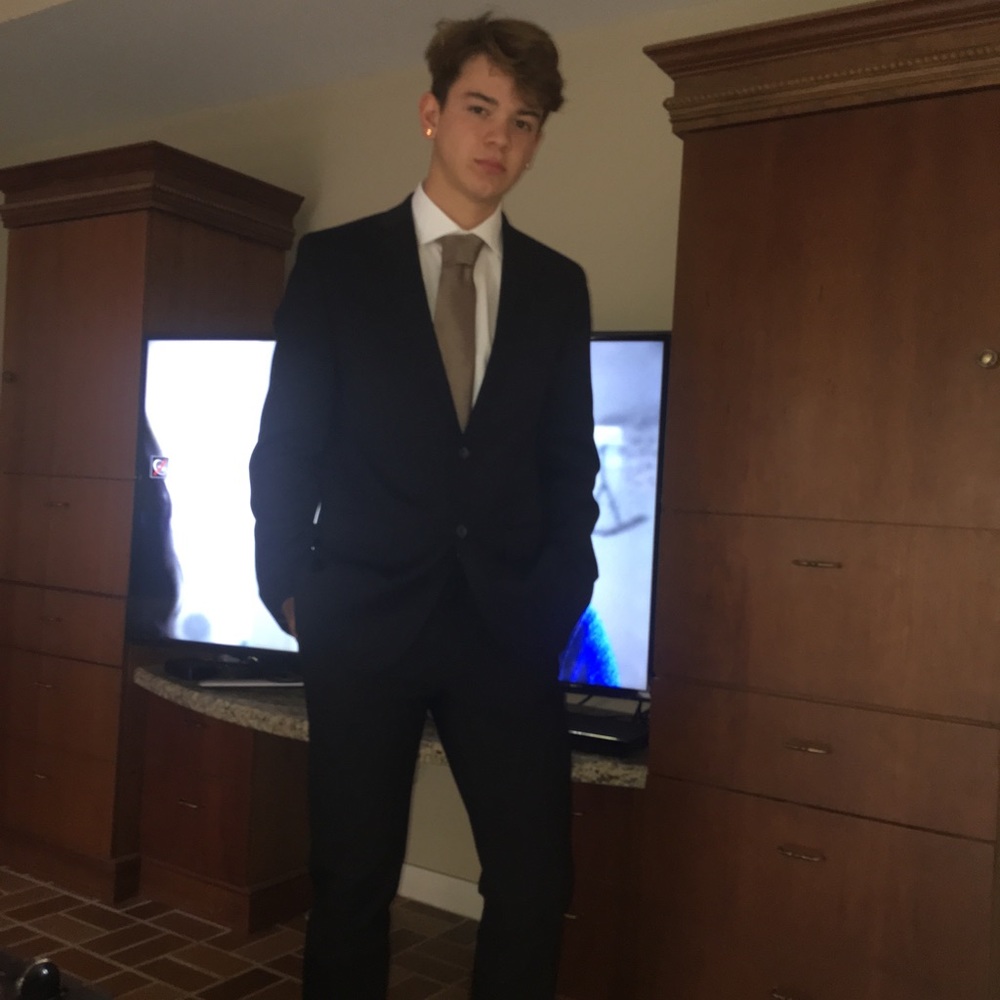 Meet your Posher, Connor